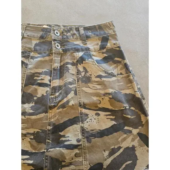 Pol Camouflauge Paneled NWT Raw Hem Mini Skirt (M) - Picture 2 of 6